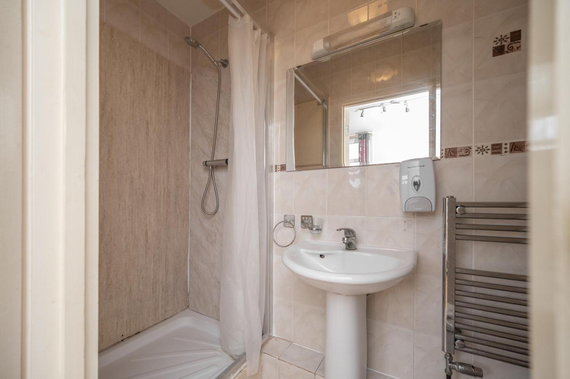 Flexistay Aparthotel Tooting London Exterior foto