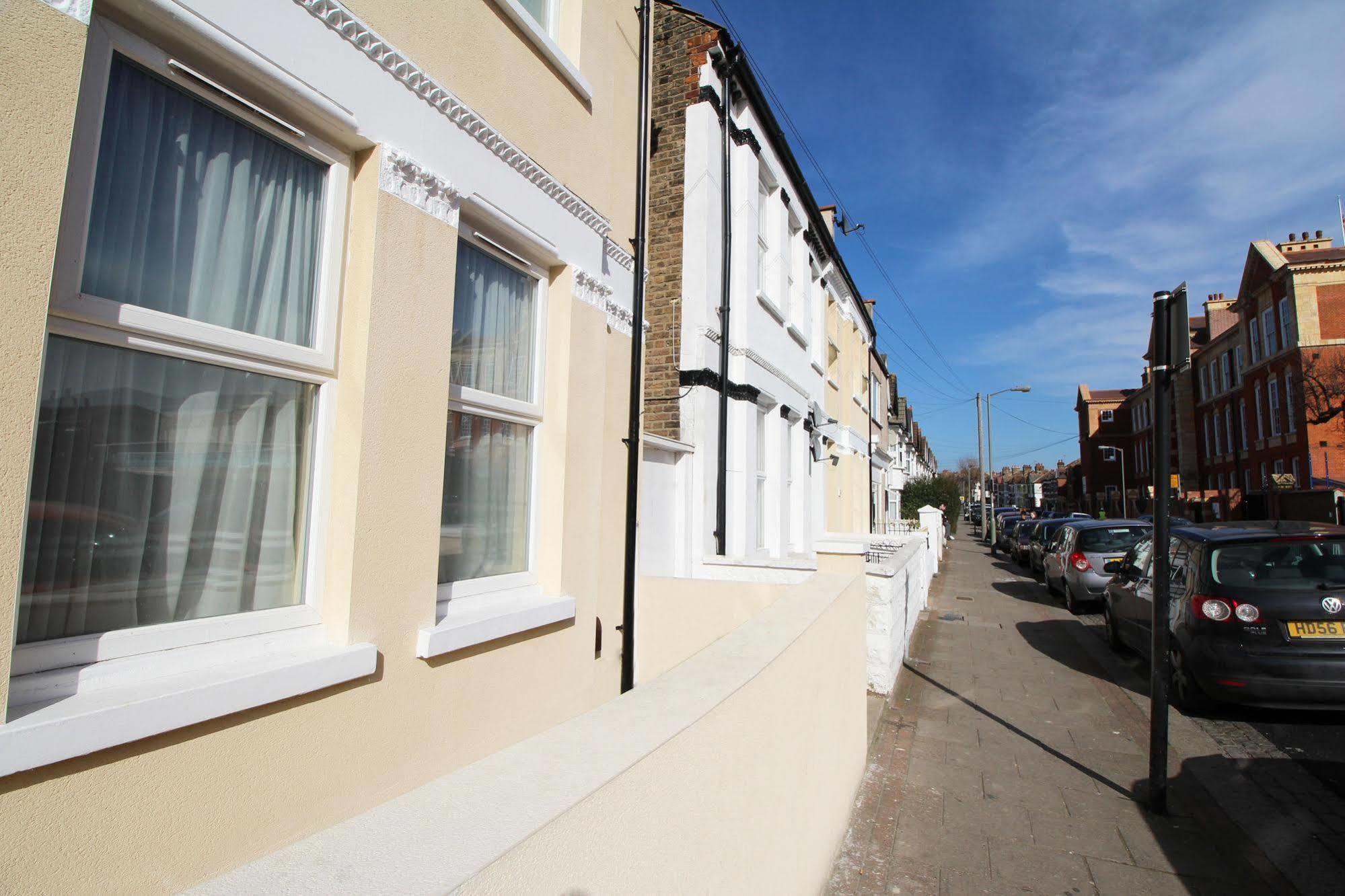 Flexistay Aparthotel Tooting London Exterior foto